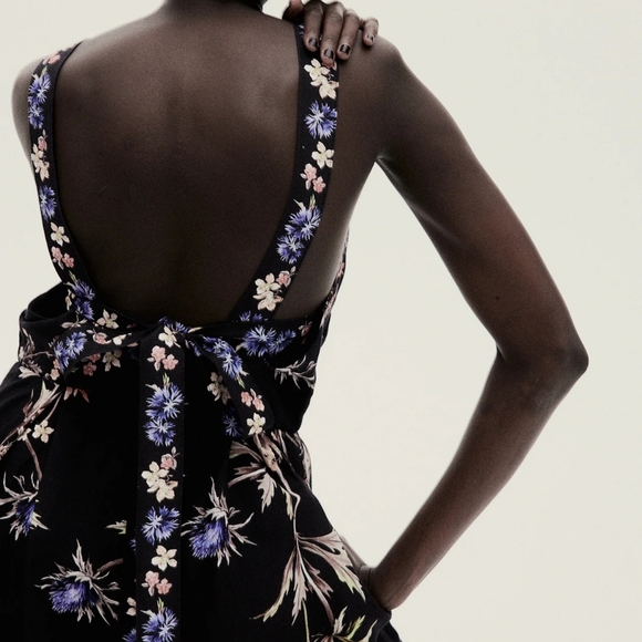 H&M Dresses & Skirts - H&M Floral Black Dress Size L